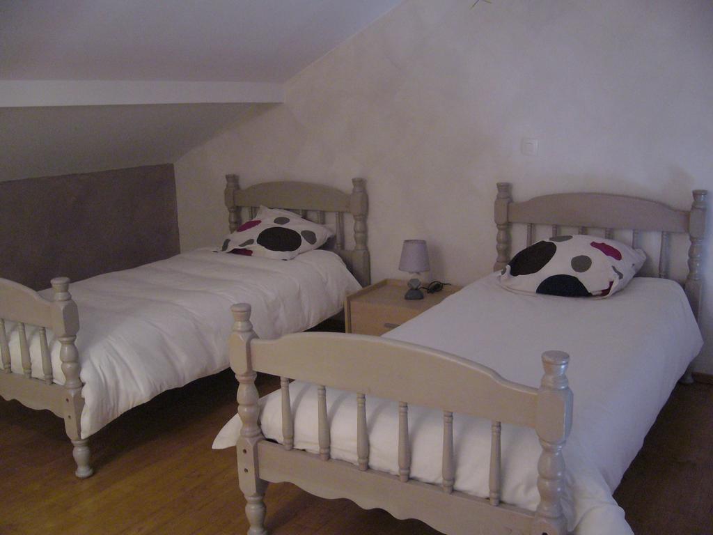 Le Jardin Ombrage Bed & Breakfast Saint-Paul-d'Izeaux Luaran gambar