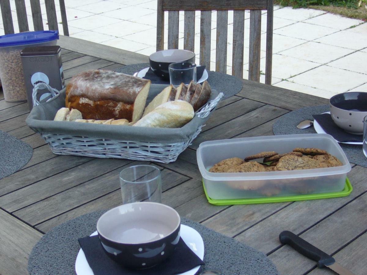 Le Jardin Ombrage Bed & Breakfast Saint-Paul-d'Izeaux Luaran gambar