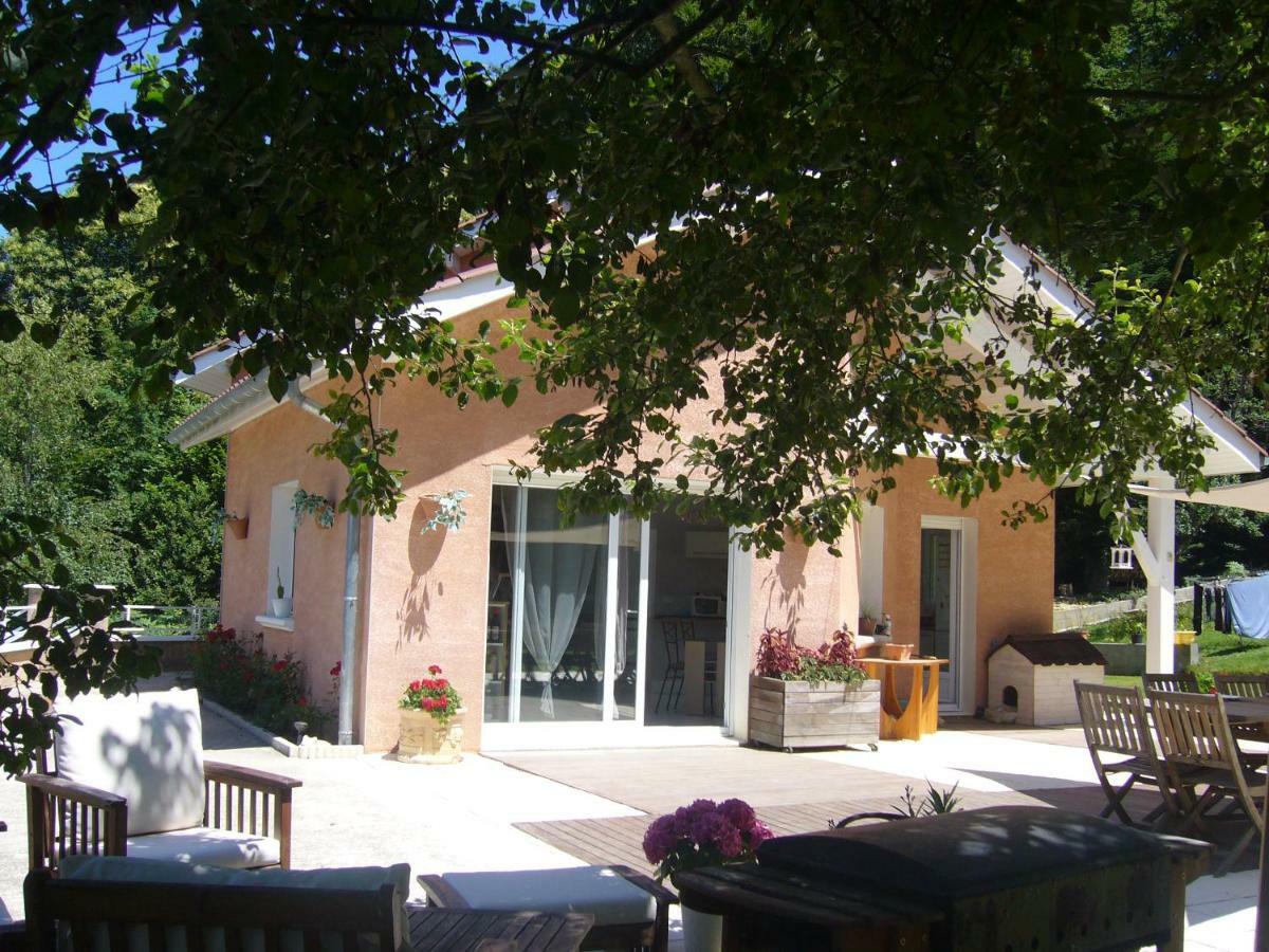 Le Jardin Ombrage Bed & Breakfast Saint-Paul-d'Izeaux Luaran gambar